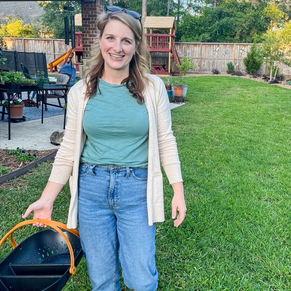 Meet your Posher, Jess - Picture 2 of 5